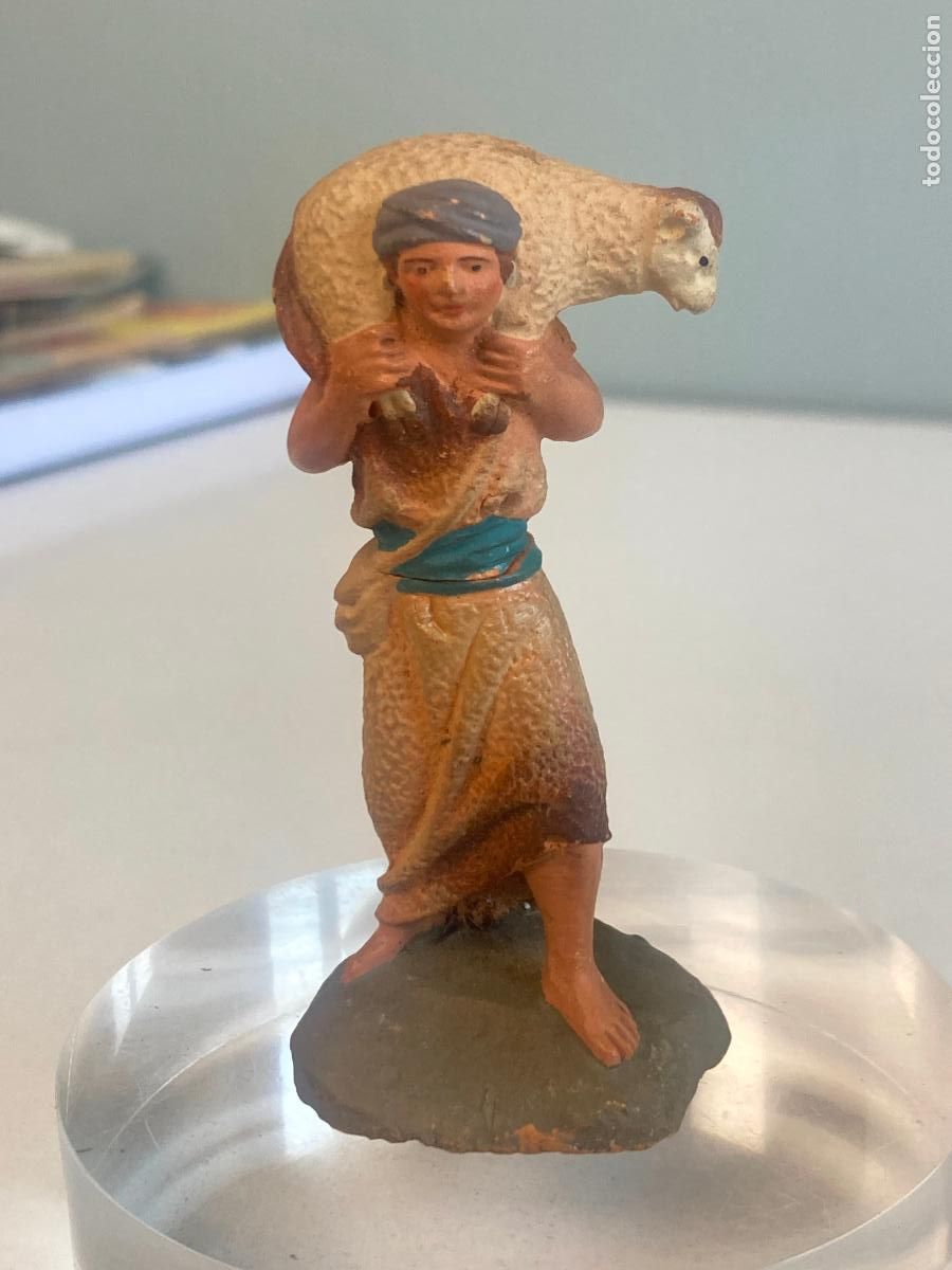 Figuras de Bel&eacute;n: PASTOR CON CORDERO - CASTELLS