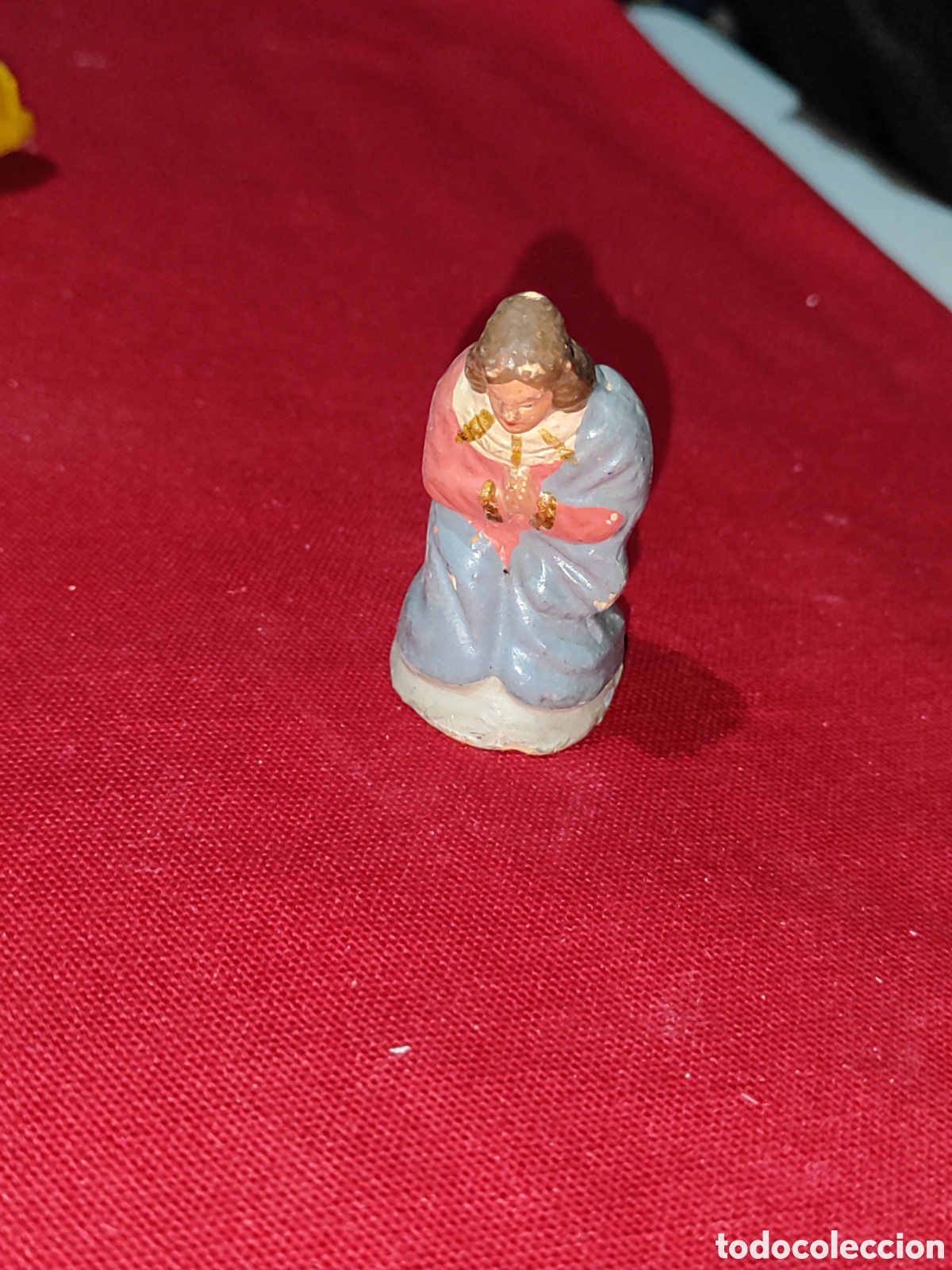 Figuras de Bel&eacute;n: Figura de bel&eacute;n de barro o terracota mujer rezando bel&eacute;n huevo frito murcia