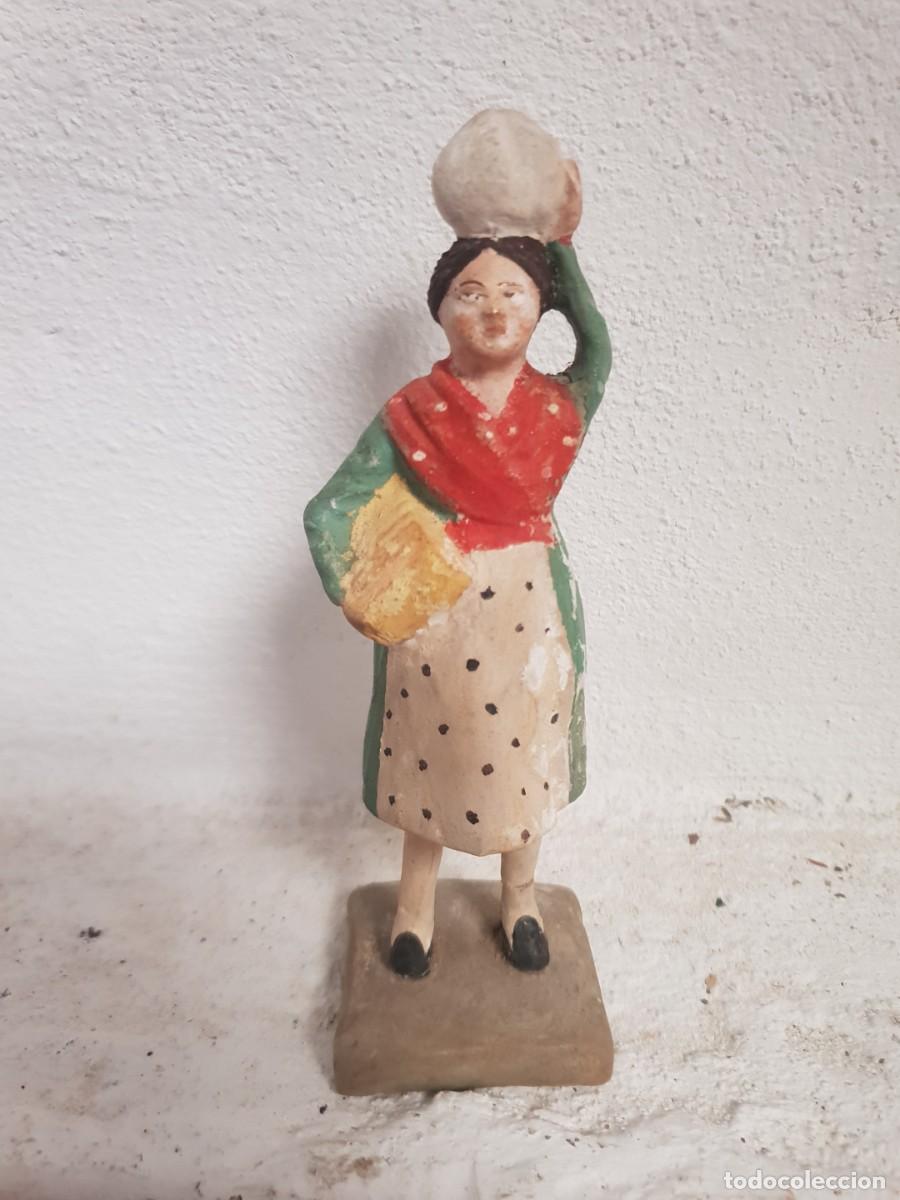 Figuras de Bel&eacute;n: Figura belen antigua terracota lavandera 12 cms