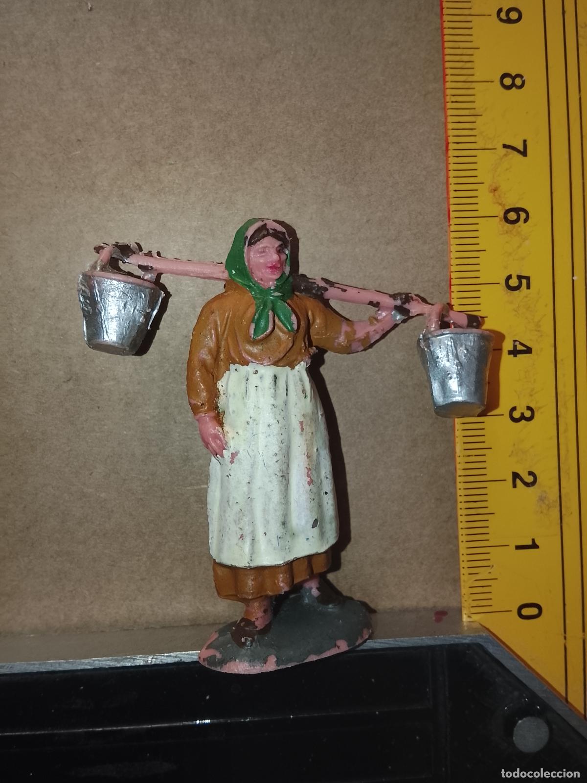 Figuras de Bel&eacute;n: antigua figura de portal de belen o nacimiento plastico duro pech oliver o similar marca