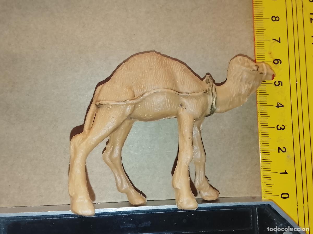 Figuras de Bel&eacute;n: antigua figura de portal de belen o nacimiento plastico duro pech oliver o similar marca