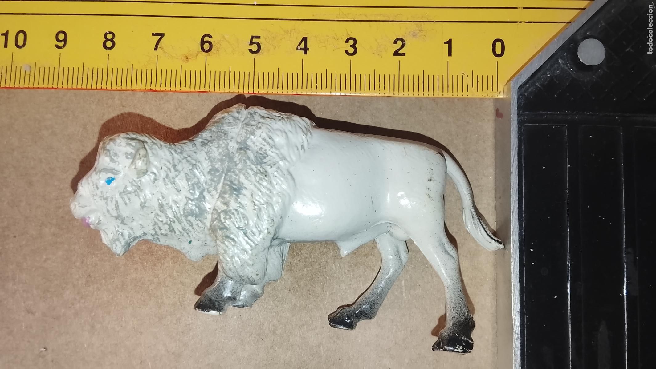 Figuras de Bel&eacute;n: antigua figura de portal de belen o nacimiento plastico duro pech oliver o similar marca