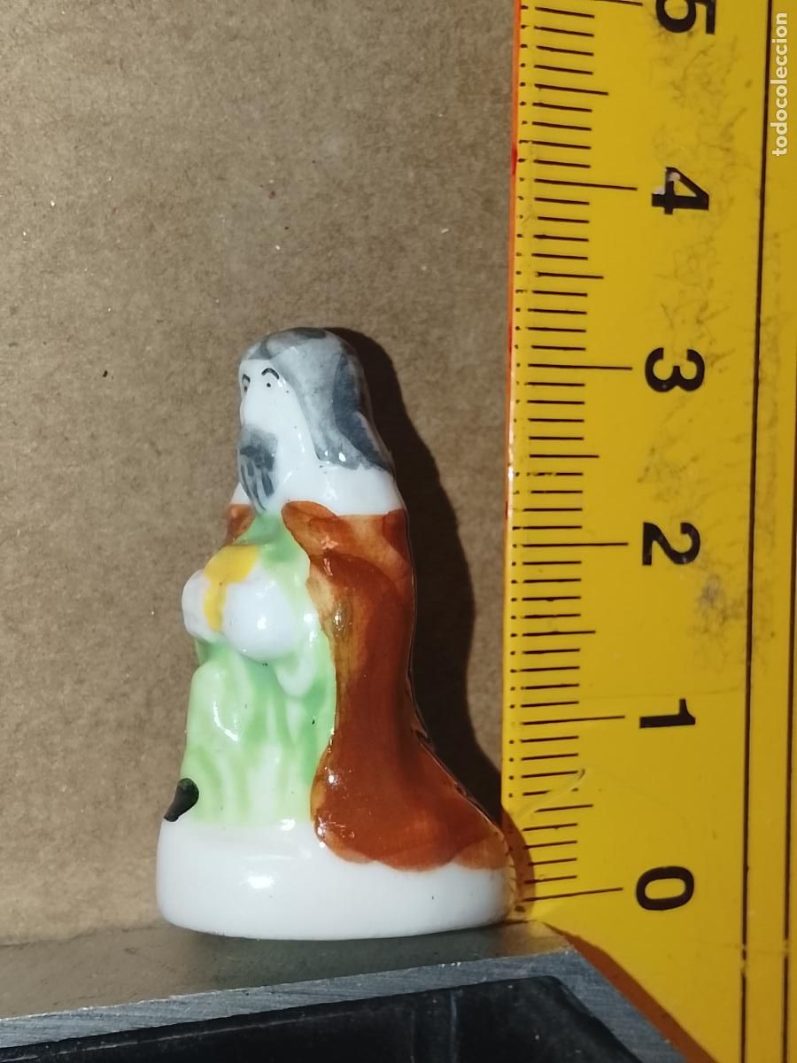 Figuras de Bel&eacute;n: antigua figura de ROSCON DE REYES PORCELANA REY MAGO