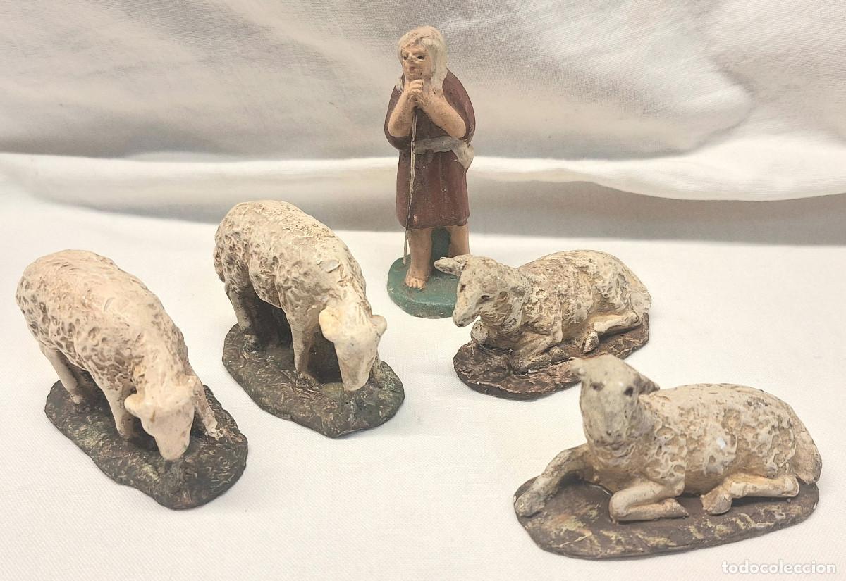 Figuras de Bel&eacute;n: Pastor con reba&ntilde;o Ovejas Estuco policromado