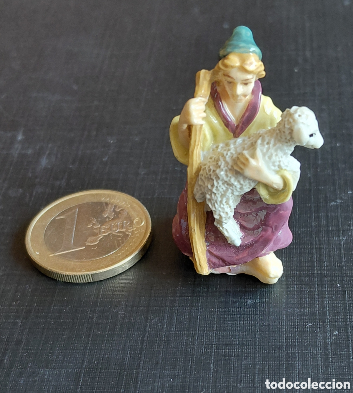Figuras de Bel&eacute;n: ANTIGUA FIGURA DE PASTOR CON OVEJA-PLASTICO R&Iacute;GIDO