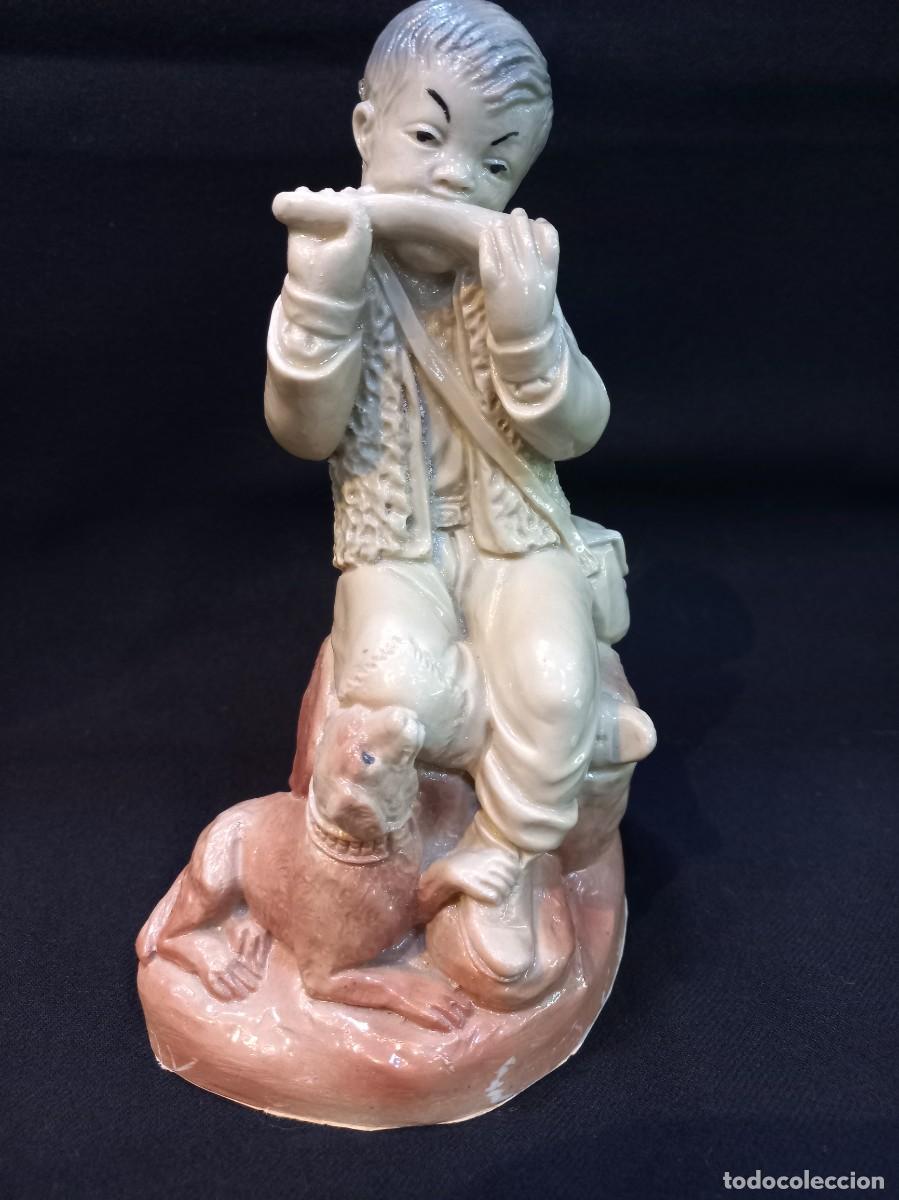 Figuras de Bel&eacute;n: FIGURA marfilina PASTOR SENTADO-FLAUTA