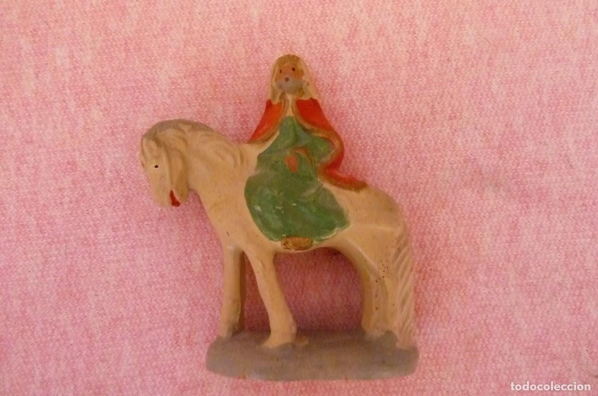 Figuras de Bel&eacute;n: Rey Mago en caballo. - Foto 4