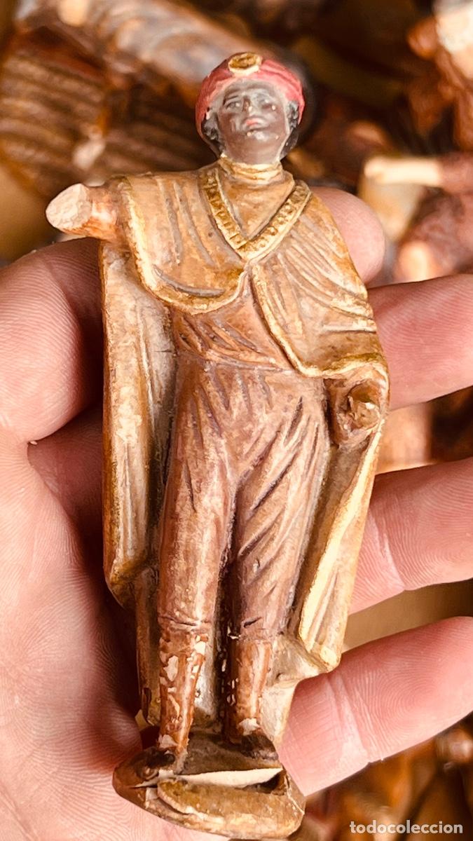Figuras de Bel&eacute;n: Figura barro pintado Bel&eacute;n Elias Mart&iacute;nez no firma paje de color 10cms