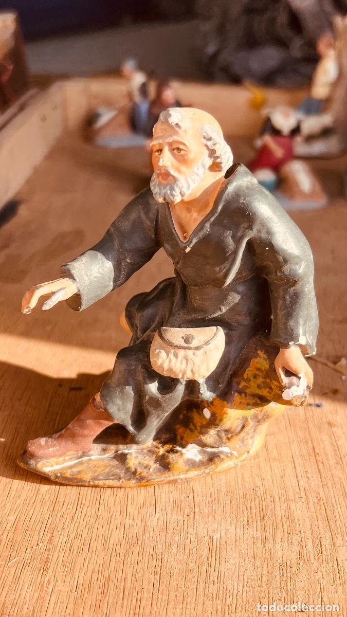 Figuras de Bel&eacute;n: Figura Bel&eacute;n escayola mendigo hombre sentado 12cms