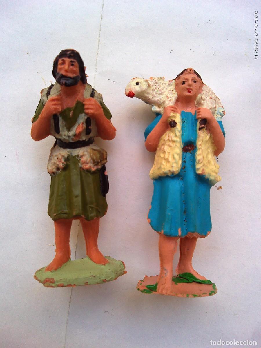 Figuras de Bel&eacute;n: ANTIGUA FIGURA DE PLASTICO DEL BELEN : PASTOR HEBREO PORTANDO UN BORREGO