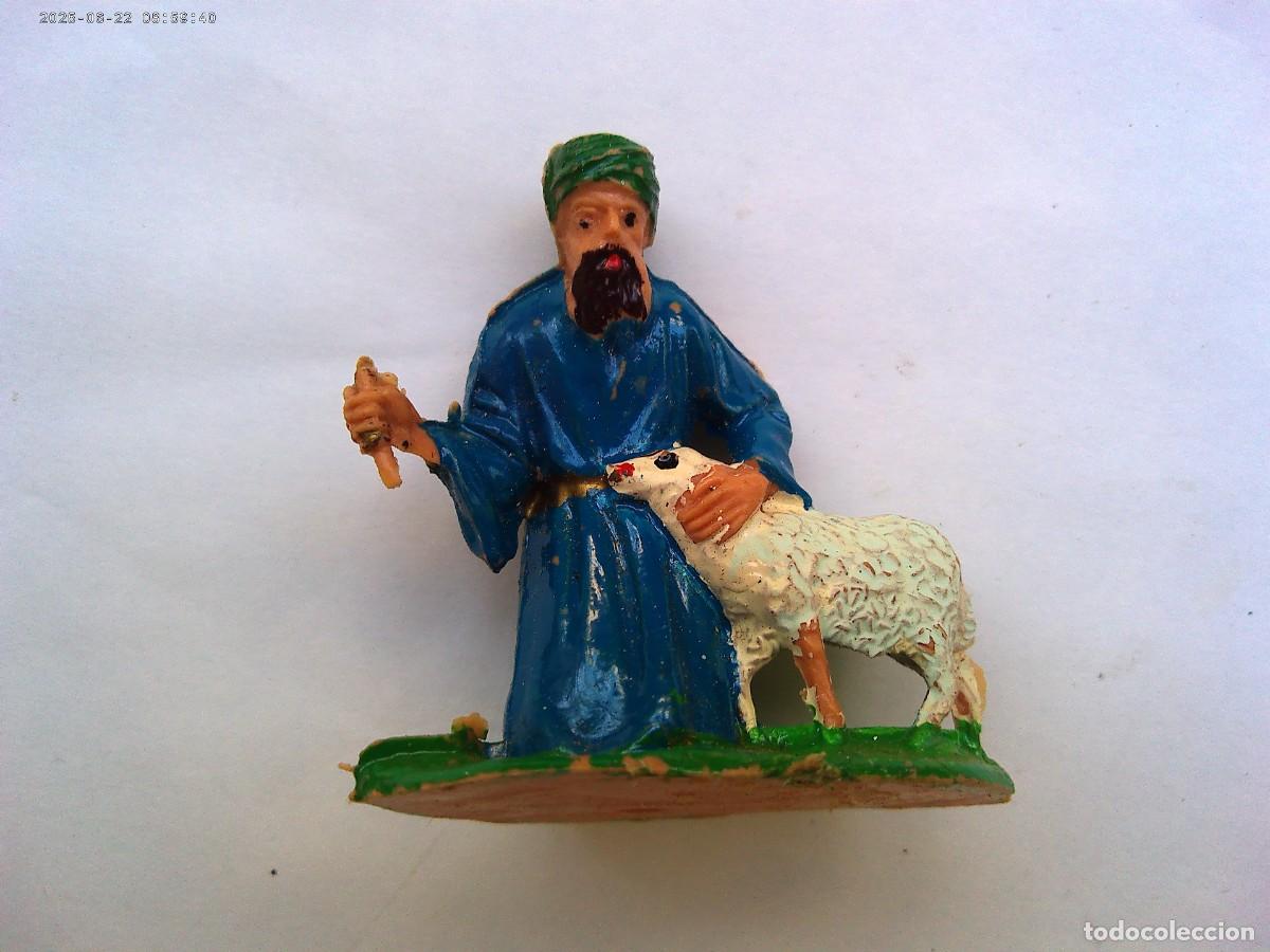 Figuras de Bel&eacute;n: ANTIGUA FIGURA DE PLASTICO DEL BELEN : RABINO SACRIFICANDO UN CORDERO