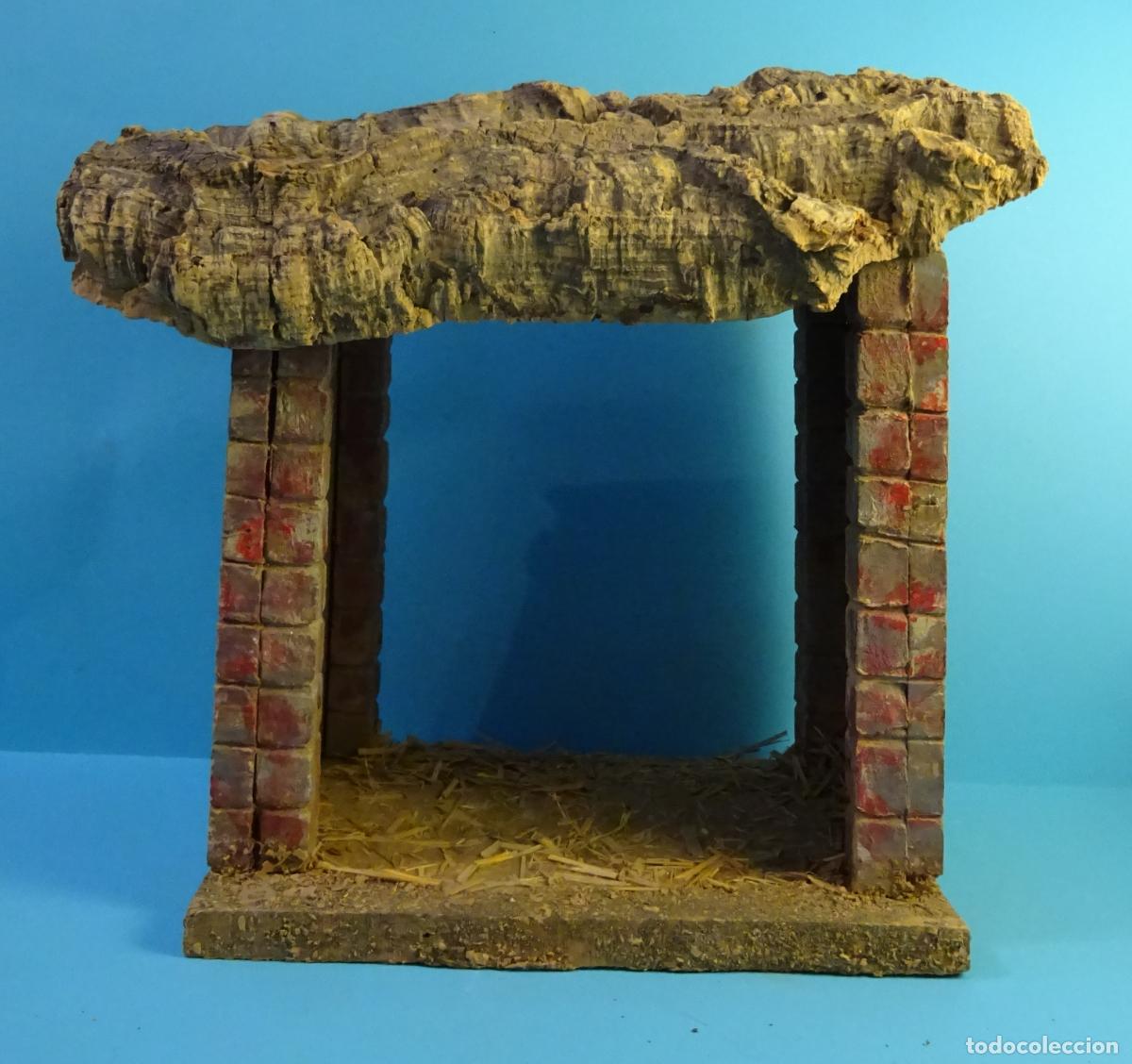 Figuras de Bel&eacute;n: PESEBRE / PORTAL / GRANERO PARA BEL&Eacute;N DE MADERA Y CORCHO. FORMATO BASE 20,5 X 15 CM. ALTURA 25 CM