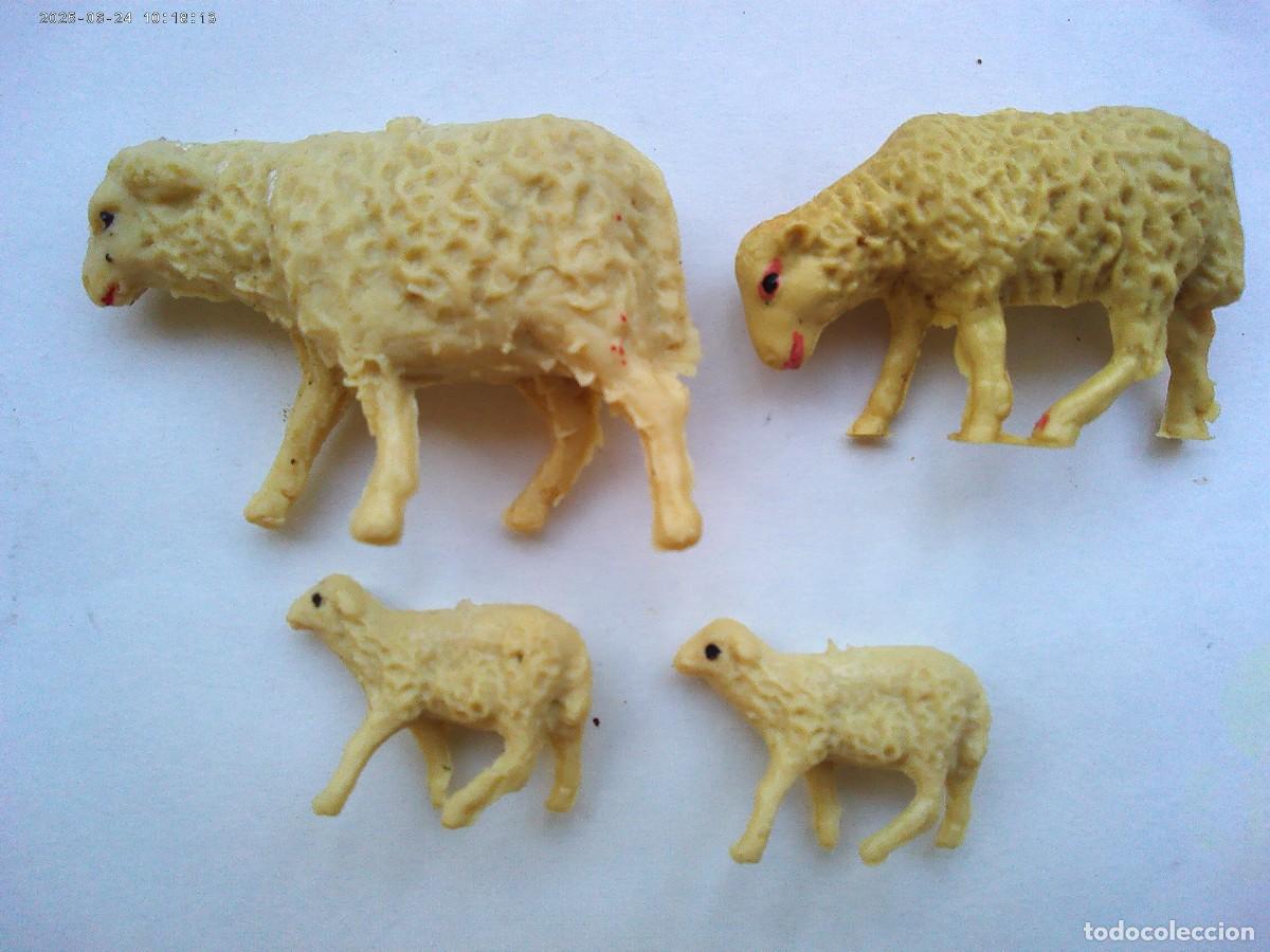 Figuras de Bel&eacute;n: LOTE DE 4 FIGURAS ANTIGUAS DE PLASTICO DEL BELEN : OVEJAS