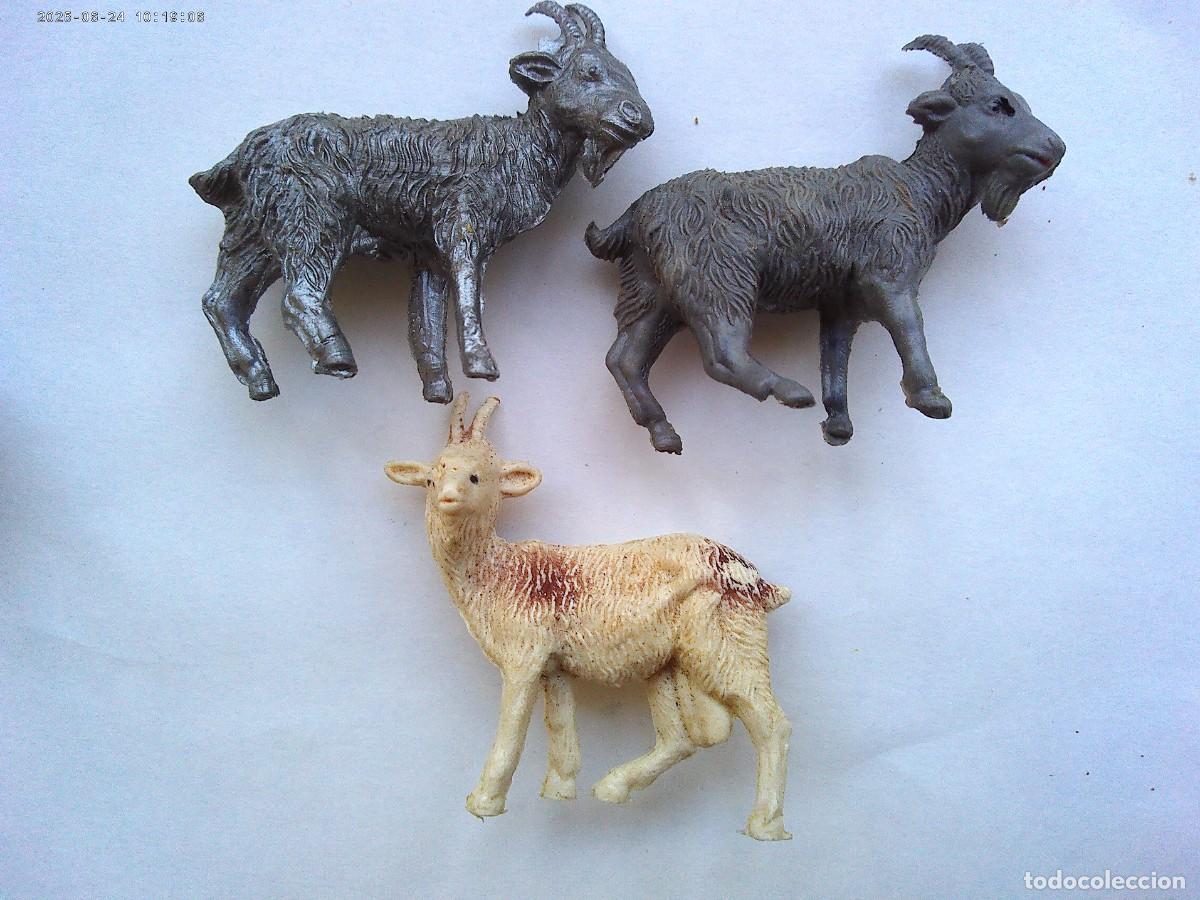 Figuras de Bel&eacute;n: LOTE DE 3 ANTIGUAS FIGURAS DE PLASTICO DEL BELEN : CABRAS
