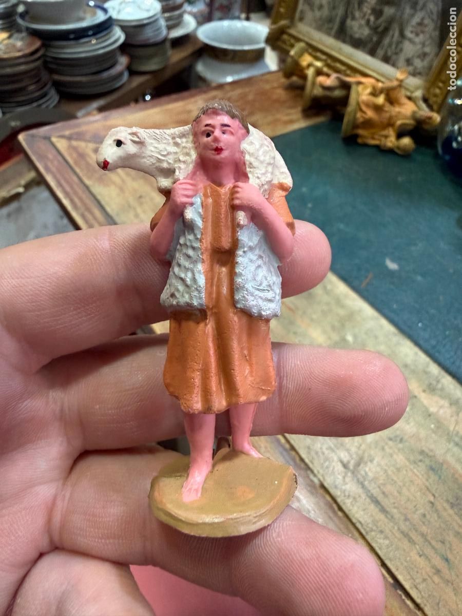 Figuras de Bel&eacute;n: ANTIGUO PASTOR DE PLASTICO PARA PORTAL DE BELEN - MEDIDA 7 CM
