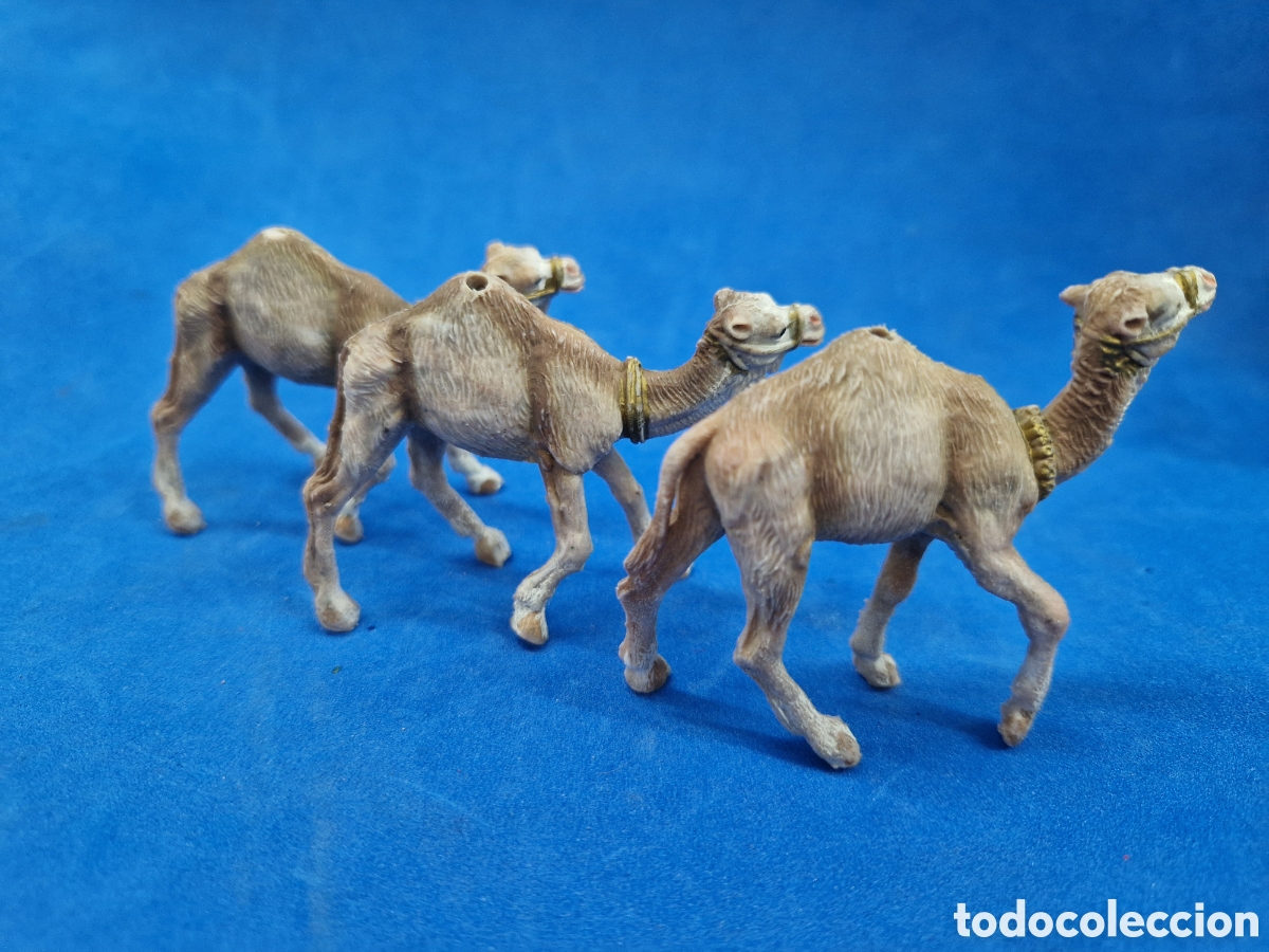 Figuras de Bel&eacute;n: 3 camellos figura de belen plastico