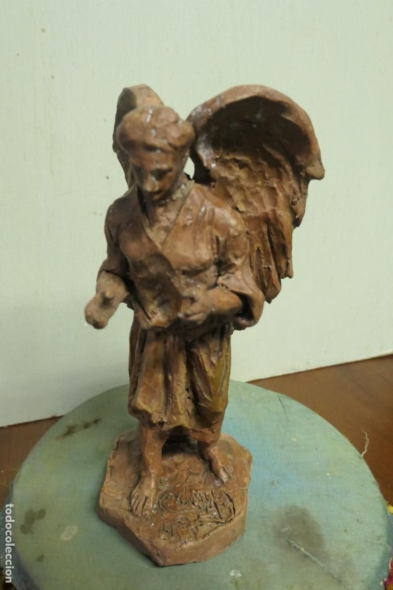 Figuras de Bel&eacute;n: Figura, &aacute;ngel. En terracota. Firmada Camps