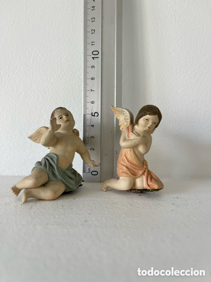 Figuras de Bel&eacute;n: Pareja de &aacute;ngeles en barro