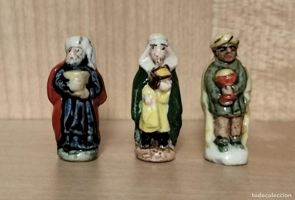 Figuras de Bel&eacute;n: Juego completo figuritas reyes rosc&oacute;n (C)