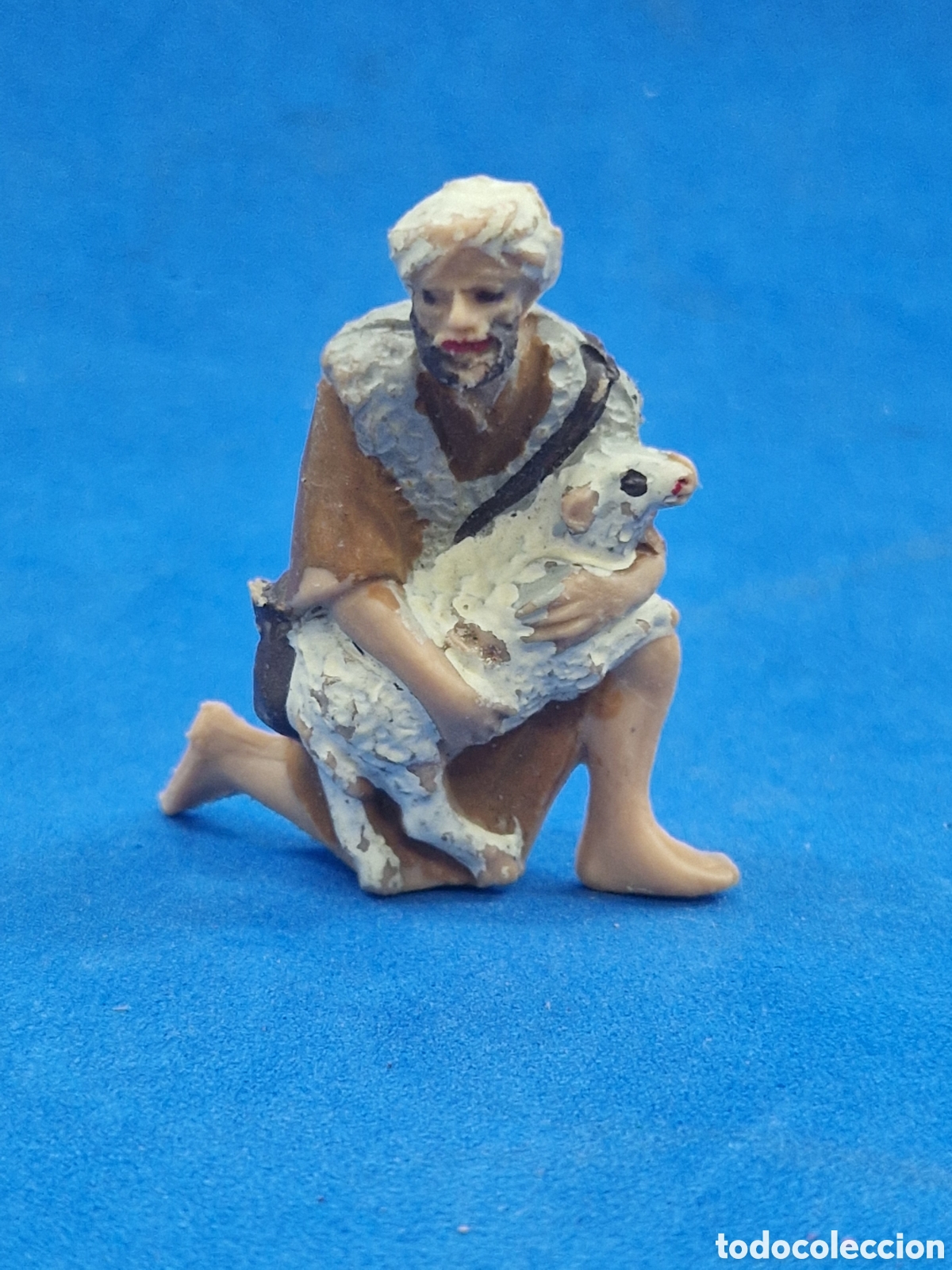 Figuras de Bel&eacute;n: Pastor con obeja, figura de belen, pl&aacute;stico