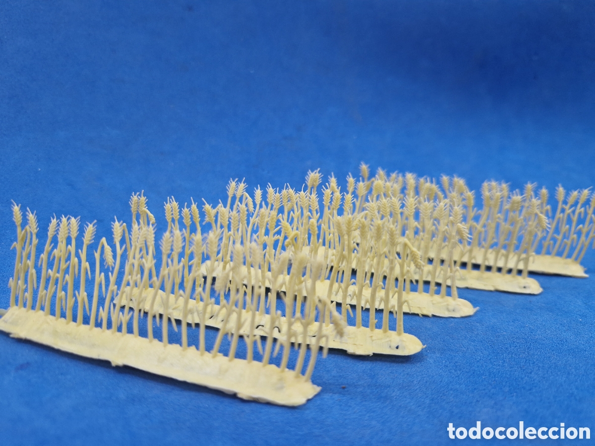 Figuras de Bel&eacute;n: 5 piezas de trigo ,figura de belen, pl&aacute;stico
