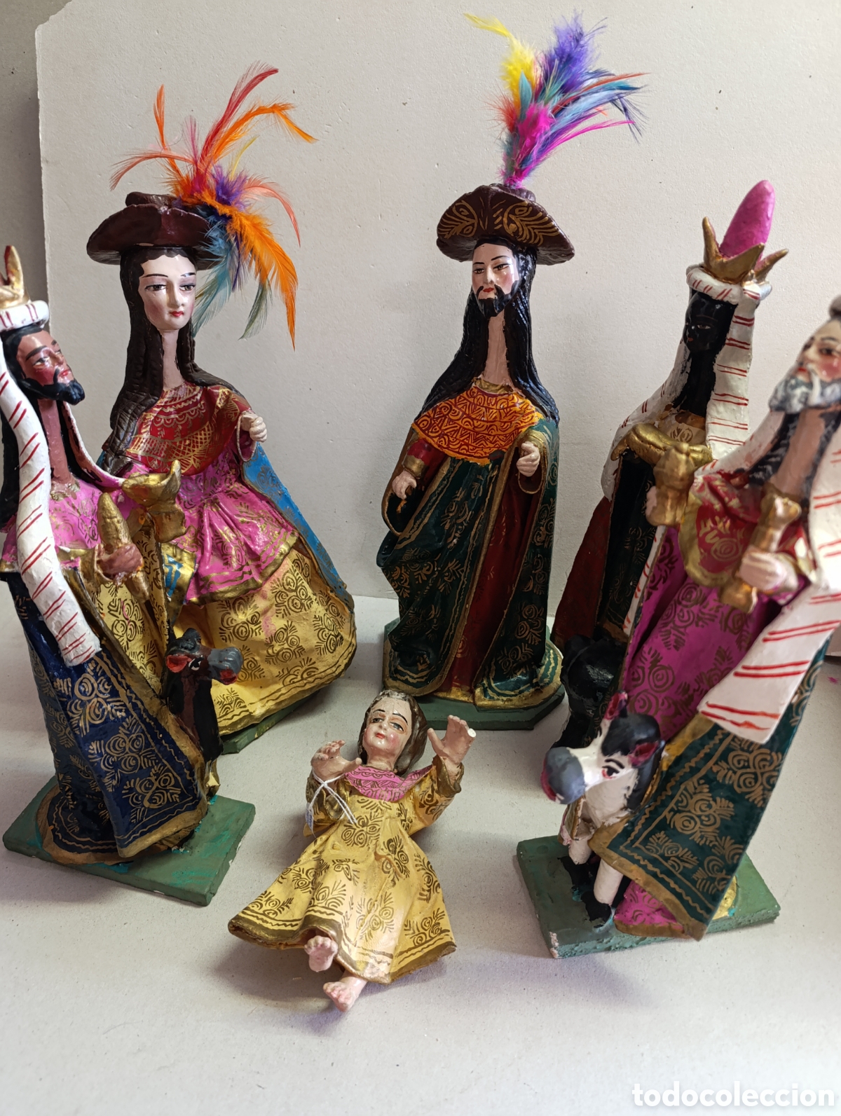Figuras de Bel&eacute;n: NACIMIENTO O BELEN PERUANO, CUELLOS LARGOS, MENDIVIL, CUSCO.
