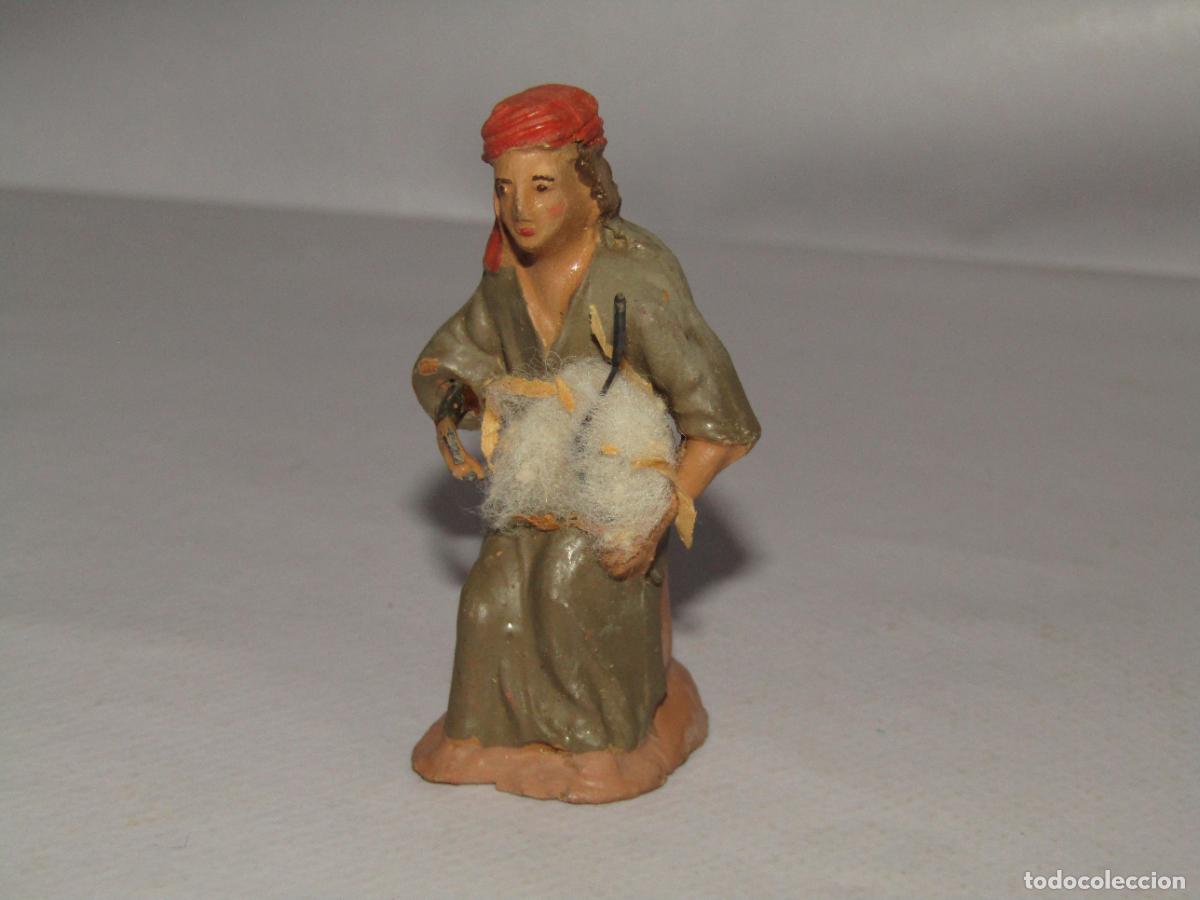 Figuras de Bel&eacute;n: Antigua Figura de Bel&eacute;n de Calidad en Barro Cocido Terracota y Metal