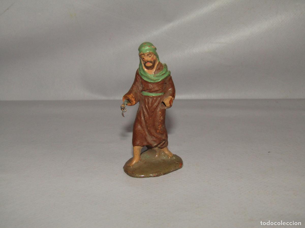 Figuras de Bel&eacute;n: Antigua Figura de Bel&eacute;n de Calidad en Barro Cocido Terracota y Plomo