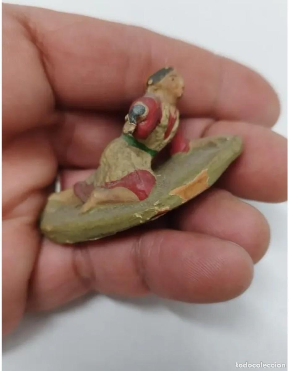 Figuras de Bel&eacute;n: Reservado. Antigua figura de pesebre, de un pastor en terracota.