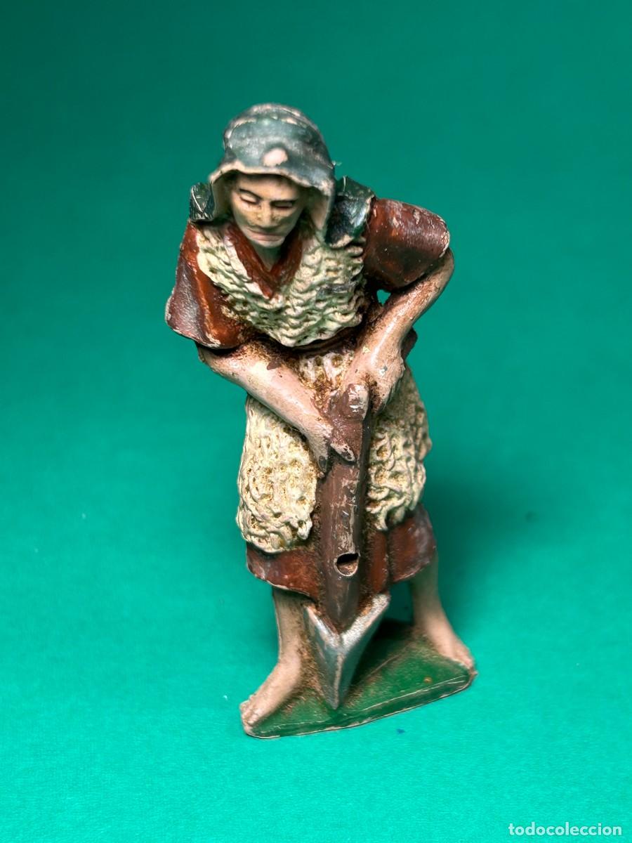 Figuras de Bel&eacute;n: FIGURA ARANDO DE BELEN DE PLASTICO