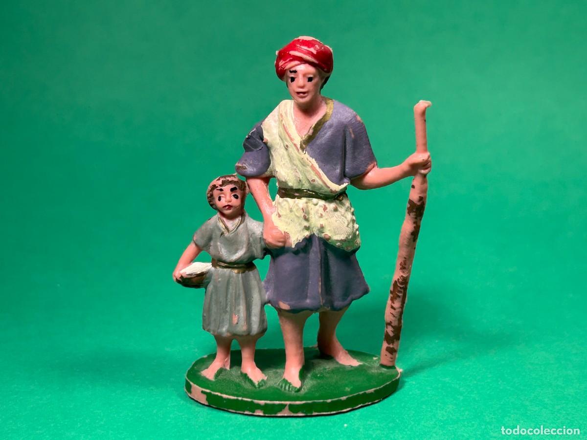 Figuras de Bel&eacute;n: FIGURA PASTOR CON NI&Ntilde;O DE BELEN DE PLASTICO