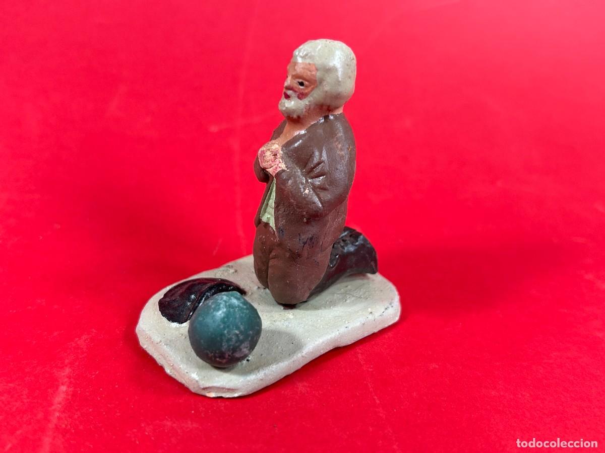Figuras de Bel&eacute;n: FIGURA DE BELEN ORANDO REZANDO - BARRO COCIDO TERRACOTA - MURCIA