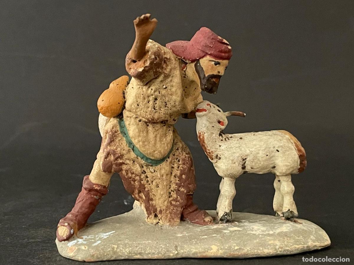 Figuras de Bel&eacute;n: FIGURA DE BELEN O PESSEBRE EN BARRO O TERRACOTA - PASTOR CON OVEJA
