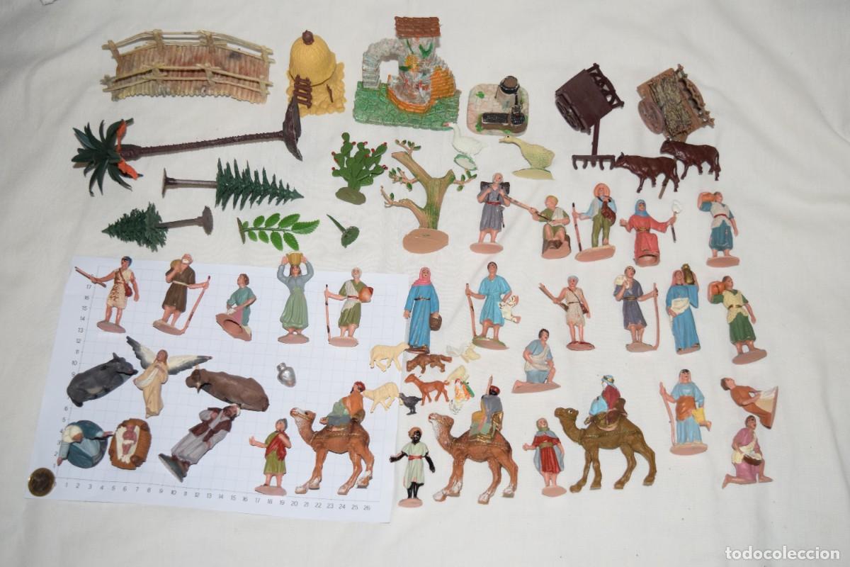 Figuras de Bel&eacute;n: Antiguo/Vintage - Gran lote de piezas, figuras y accesorios / PORTAL BEL&Eacute;N - Pl&aacute;stico / PVC - &iexcl;Mira!