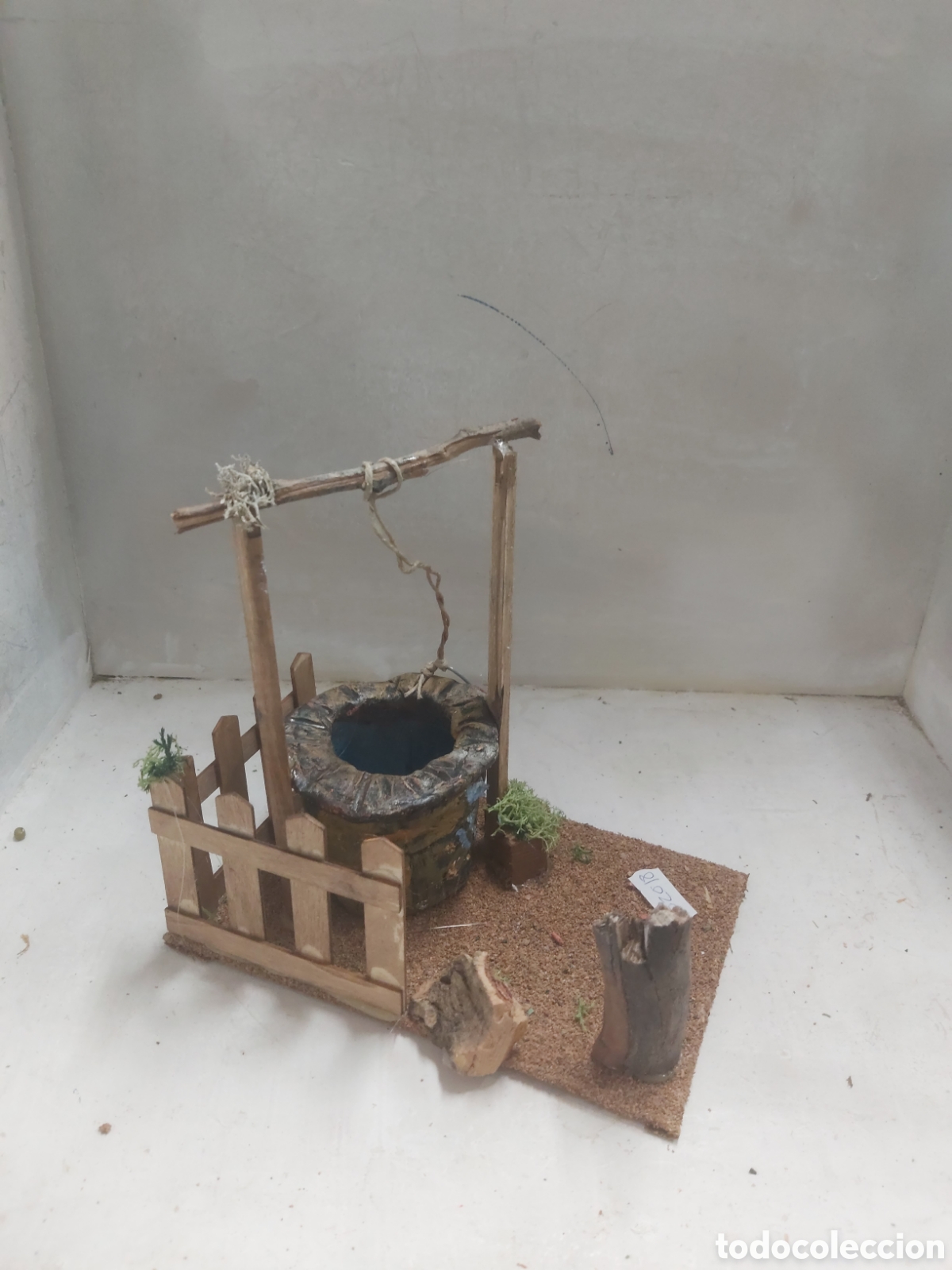 Figuras de Bel&eacute;n: Belenes pozo con base.