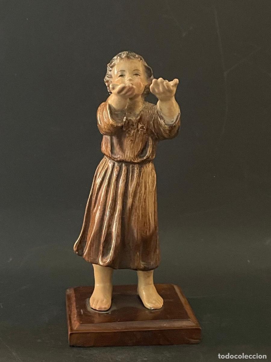 Figurines pour Cr&egrave;ches de No&euml;l: FIGURA DE BELEN O PESSEBRE NI&Ntilde;O JESUS - BASE DE MADERA