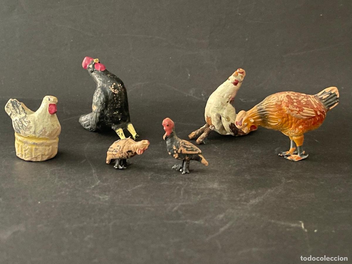 Figuras de Bel&eacute;n: BELEN O PESSEBRE EN BARRO O TERRACOTA - GALLINAS Y DOS PAVITOS