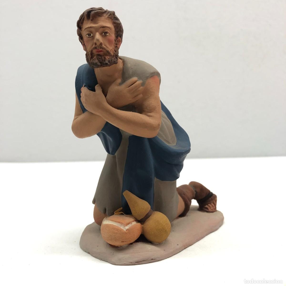 Figuras de Bel&eacute;n: FIGURA DE BEL&Eacute;N - PESSEBRE - HERMANOS CASTELLS BARCELONA - TERRACOTA - PASTOR ARRIDILLADO / 299