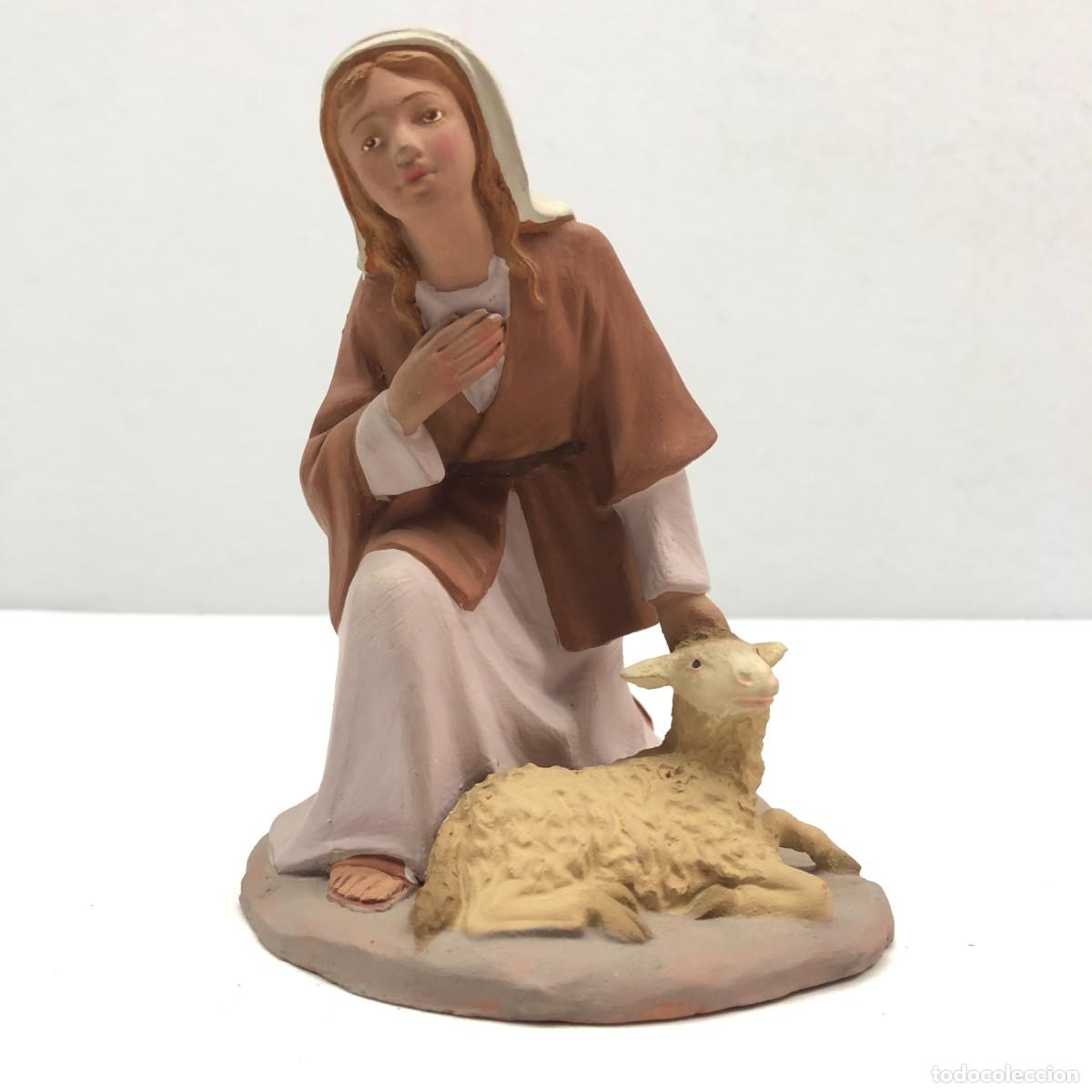 Figuras de Bel&eacute;n: FIGURA DE BEL&Eacute;N - PESSEBRE - HERMANOS CASTELLS BARCELONA -TERRACOTA -PASTORA Y CORDERO- 110 MM / 314