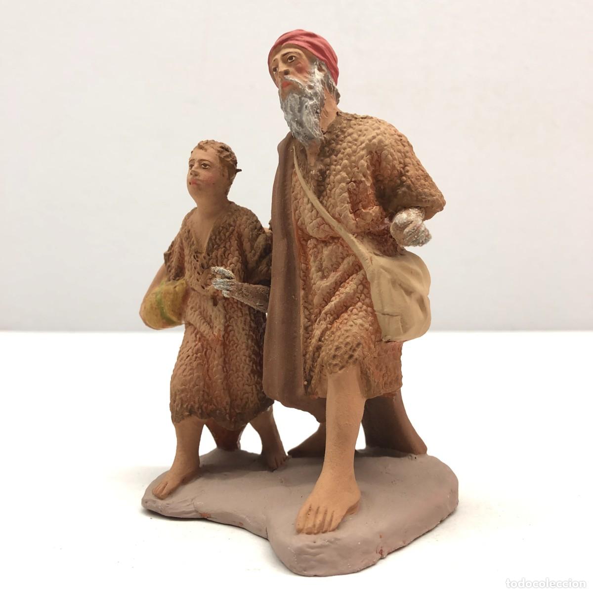 Figuren f&uuml;r Weihnachtskrippen: FIGURA DE BEL&Eacute;N - PESSEBRE - HERMANOS CASTELLS BARCELONA - TERRACOTA - PASTOR ANCIANO Y NI&Ntilde;O / 323