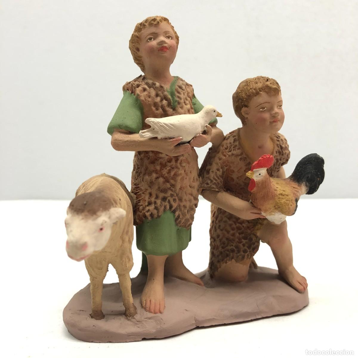 Figuras de Bel&eacute;n: FIGURA DE BEL&Eacute;N - PESSEBRE - HERMANOS CASTELLS BARCELONA - TERRACOTA - NI&Ntilde;OS PASTORES - 110 MM / 329