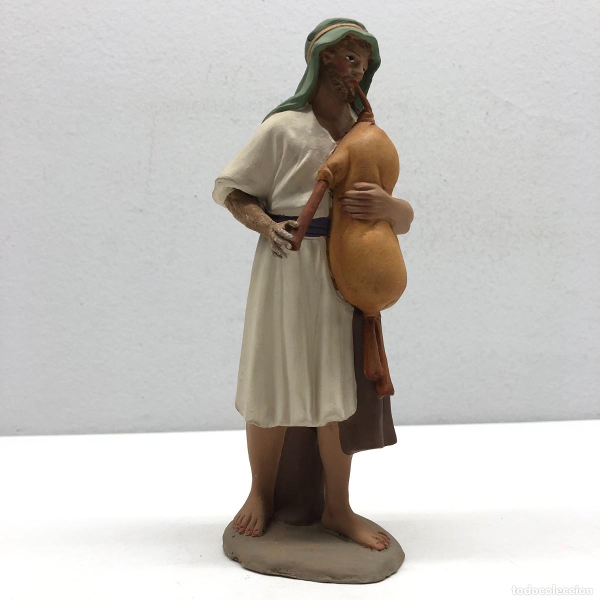 Figuras de Bel&eacute;n: FIGURA DE BEL&Eacute;N - PESSEBRE - HERMANOS CASTELLS BARCELONA - TERRACOTA - PASTOR ISA&Iacute; - 23 CM / 409
