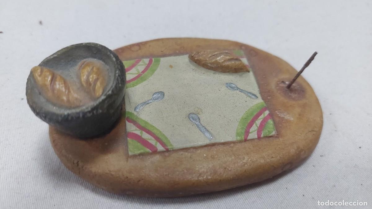 Figuras de Bel&eacute;n: Figura de portal de Belen terracota Base con panes