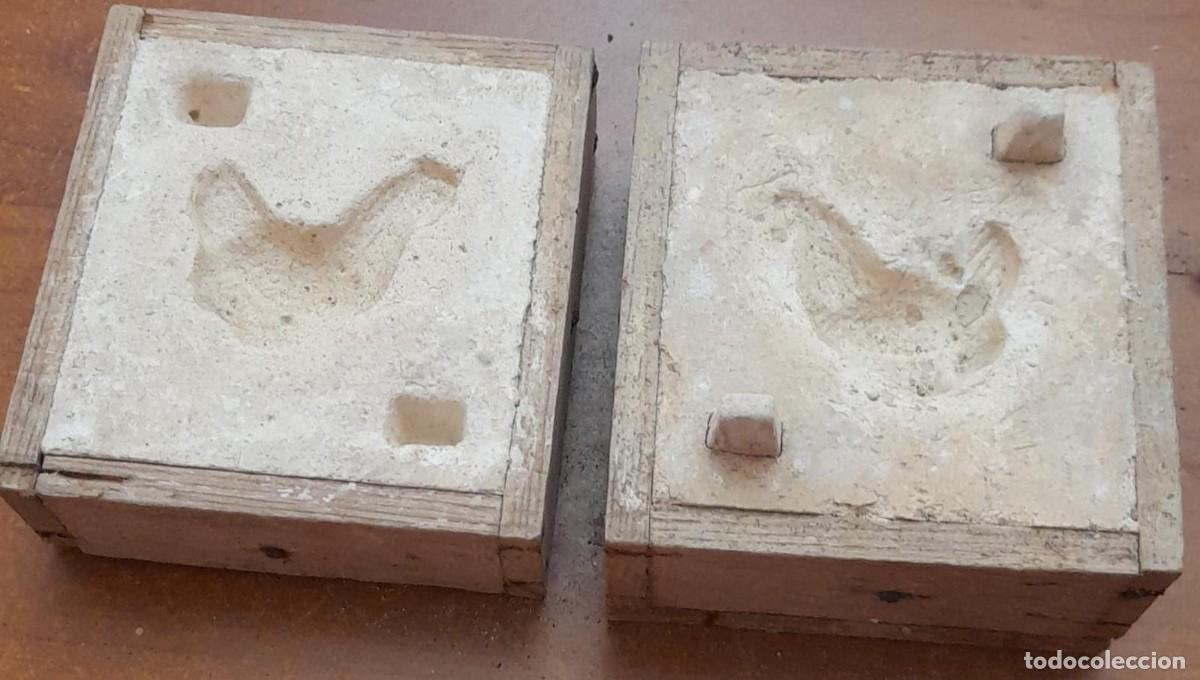 Figuras de Bel&eacute;n: MOLDE DE YESO DE FIGURA DE BEL&Eacute;N, NACIMIENTO O PESEBRE: GALLINA 1