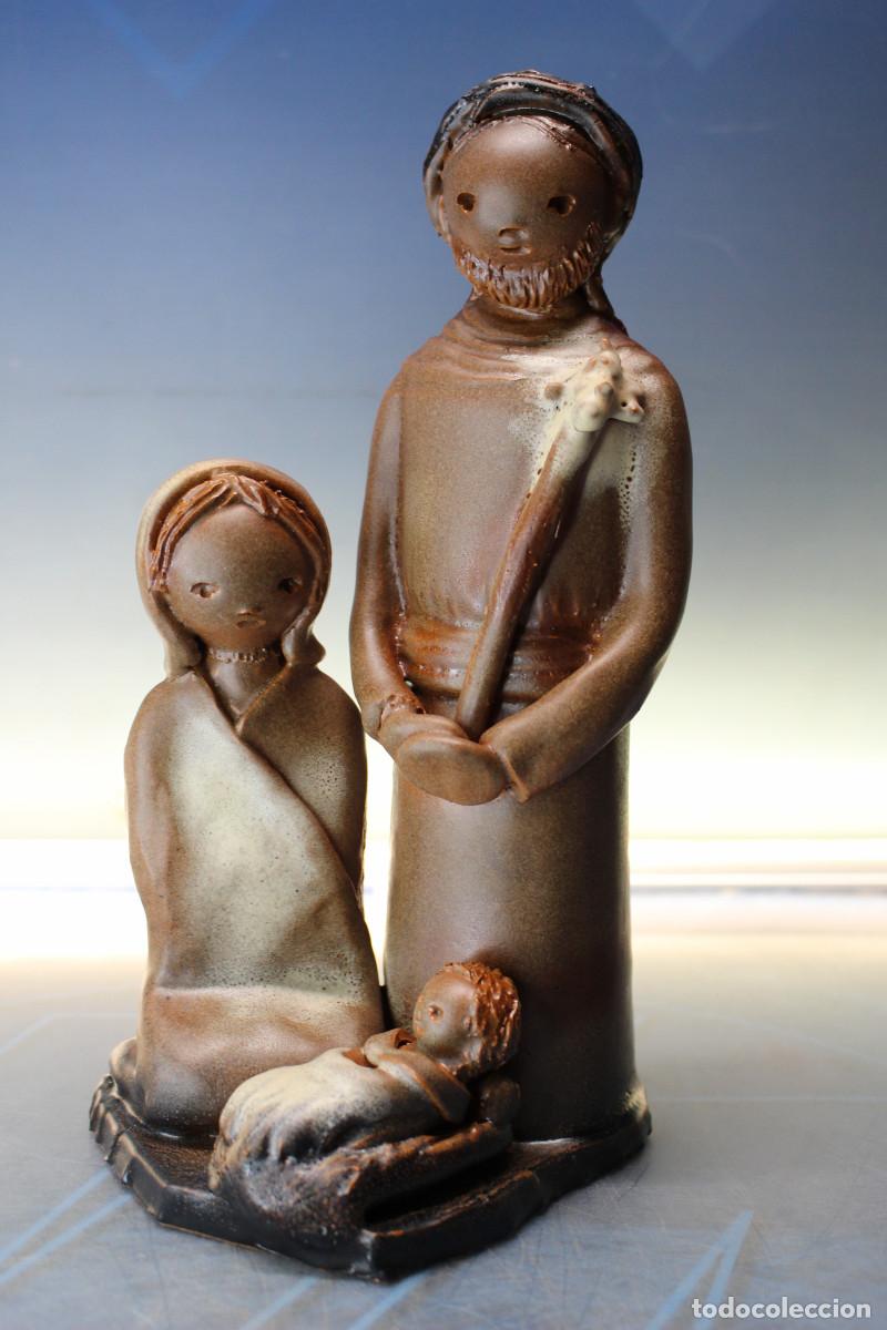 Figuras de Bel&eacute;n: Nacimiento en cer&aacute;mica, artesan&iacute;a de las Carmelitas Descalzas.