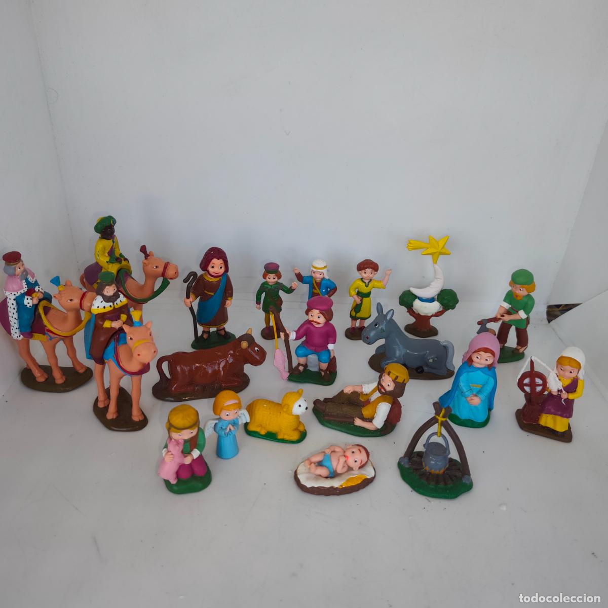 Figuras de Bel&eacute;n: Curioso Bel&eacute;n figuras graciosas nacimiento Jes&uacute;s pesebre navidad