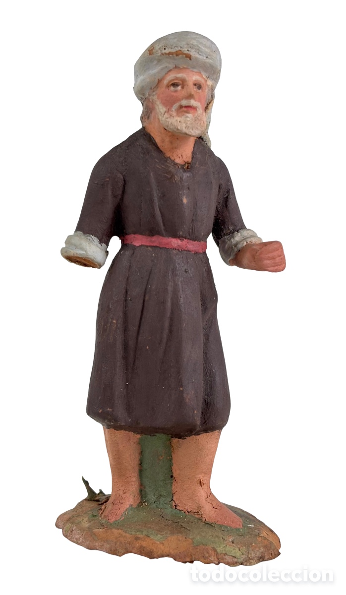 Figuras de Bel&eacute;n: PASTOR CON T&Uacute;NICA MARR&Oacute;N EN TERRACOTA - OLOT - 10 CM