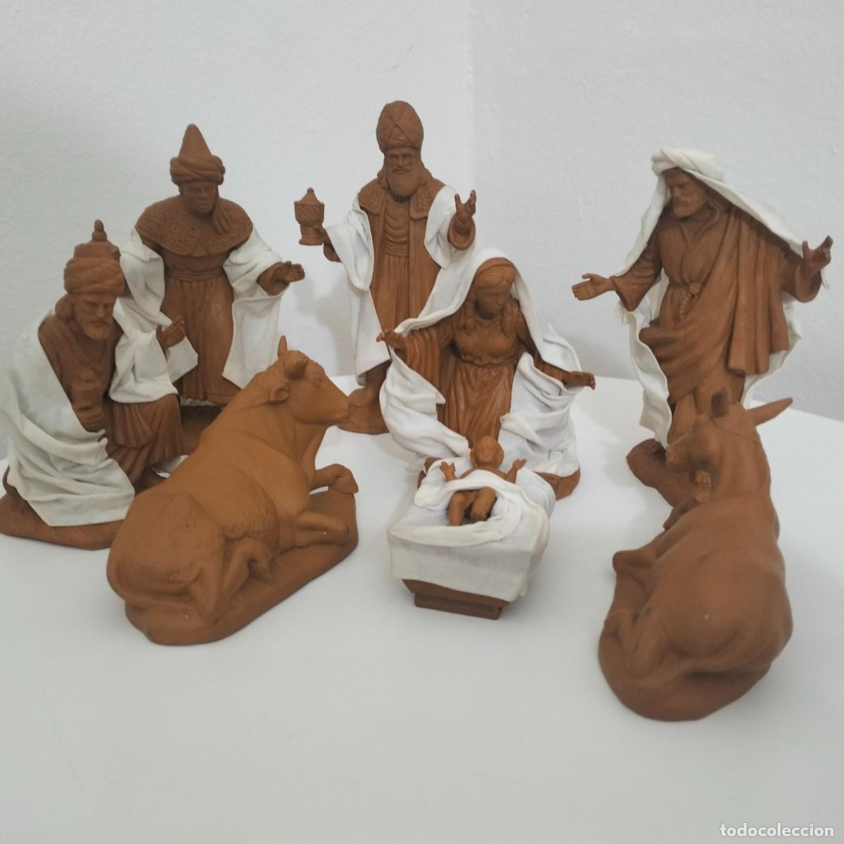 Figuras de Bel&eacute;n: FIGURAS PESEBRE + REYES. TOTAL 8 FIGURAS LIENZADAS. FDO OLIVER.
