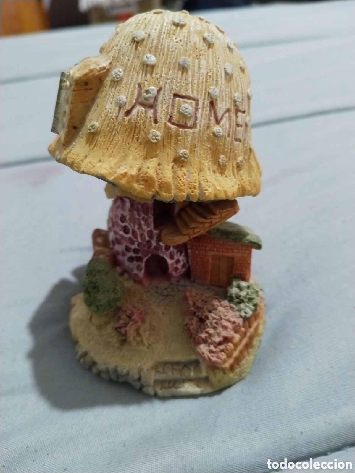 Figuras de Bel&eacute;n: Antigua Miniatura Casita De Rat&oacute;n En Seta - Figura De Resina Con Bisagra A&ntilde;os 90