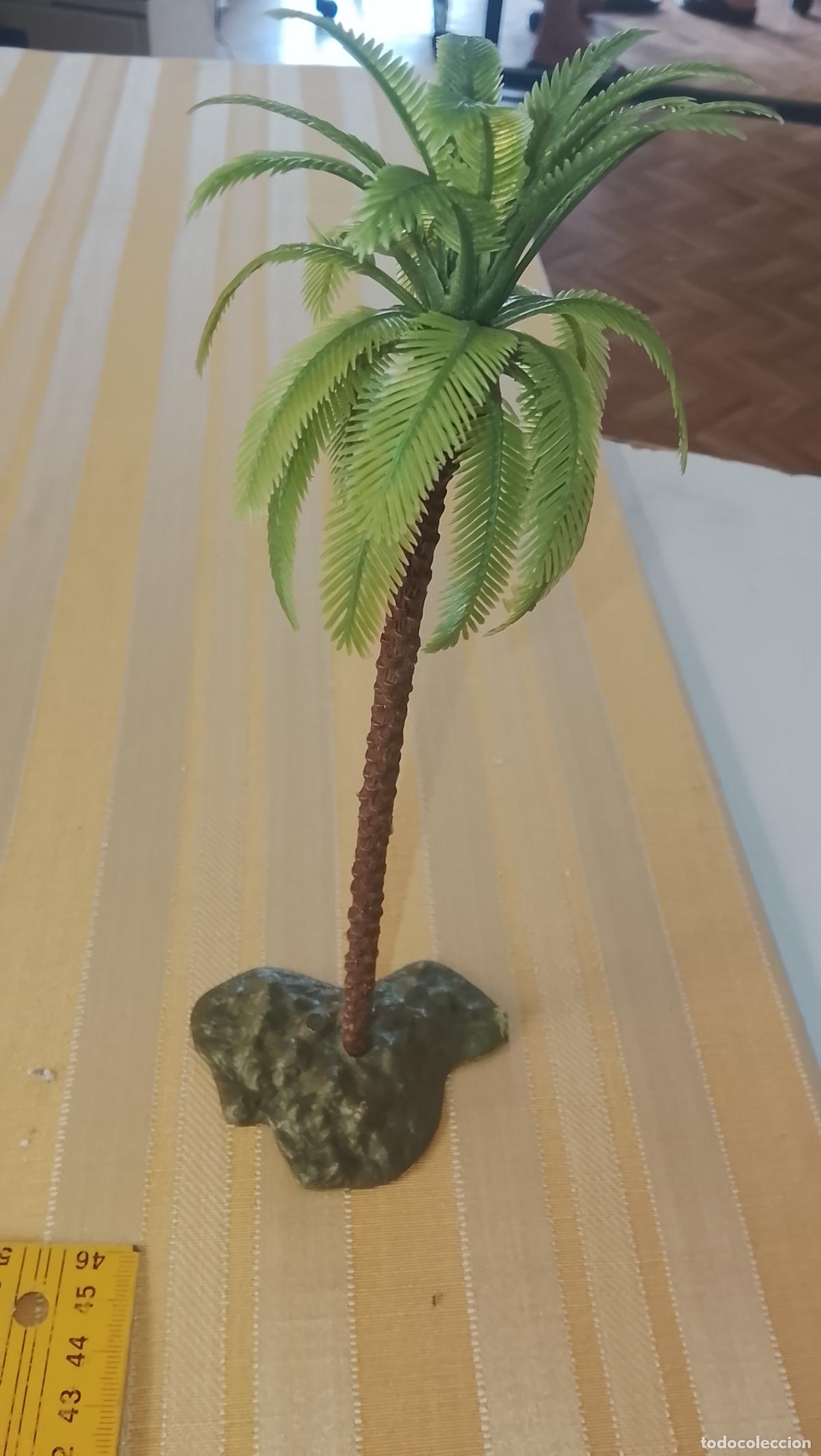 Figuras de Bel&eacute;n: PIEZA DE BELEN PLASTICO DURO NACIMIENTO NAVIDAD - ARBOL GRAN PALMERA